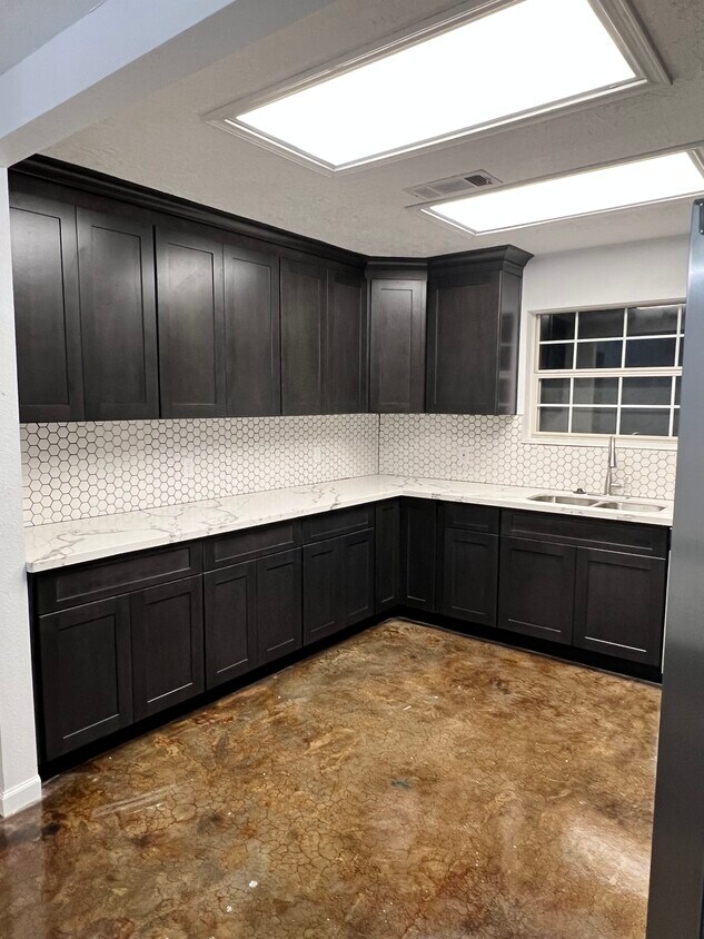153 Wood Manor Ln, Sour Lake, TX 77659 House for Rent in Sour Lake