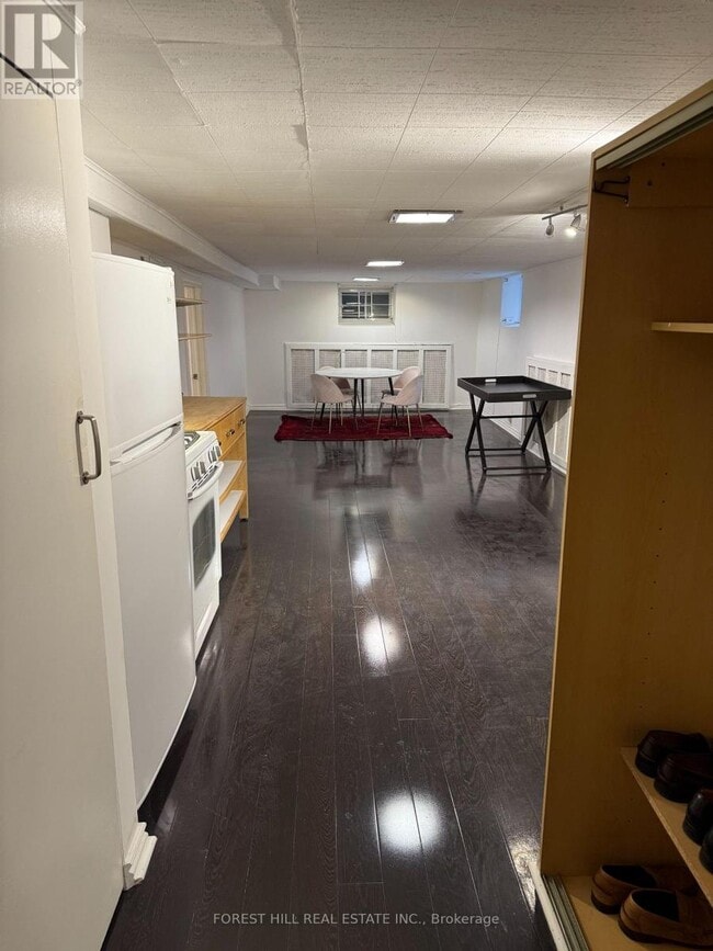 Building Photo - 17 Braemar Ave