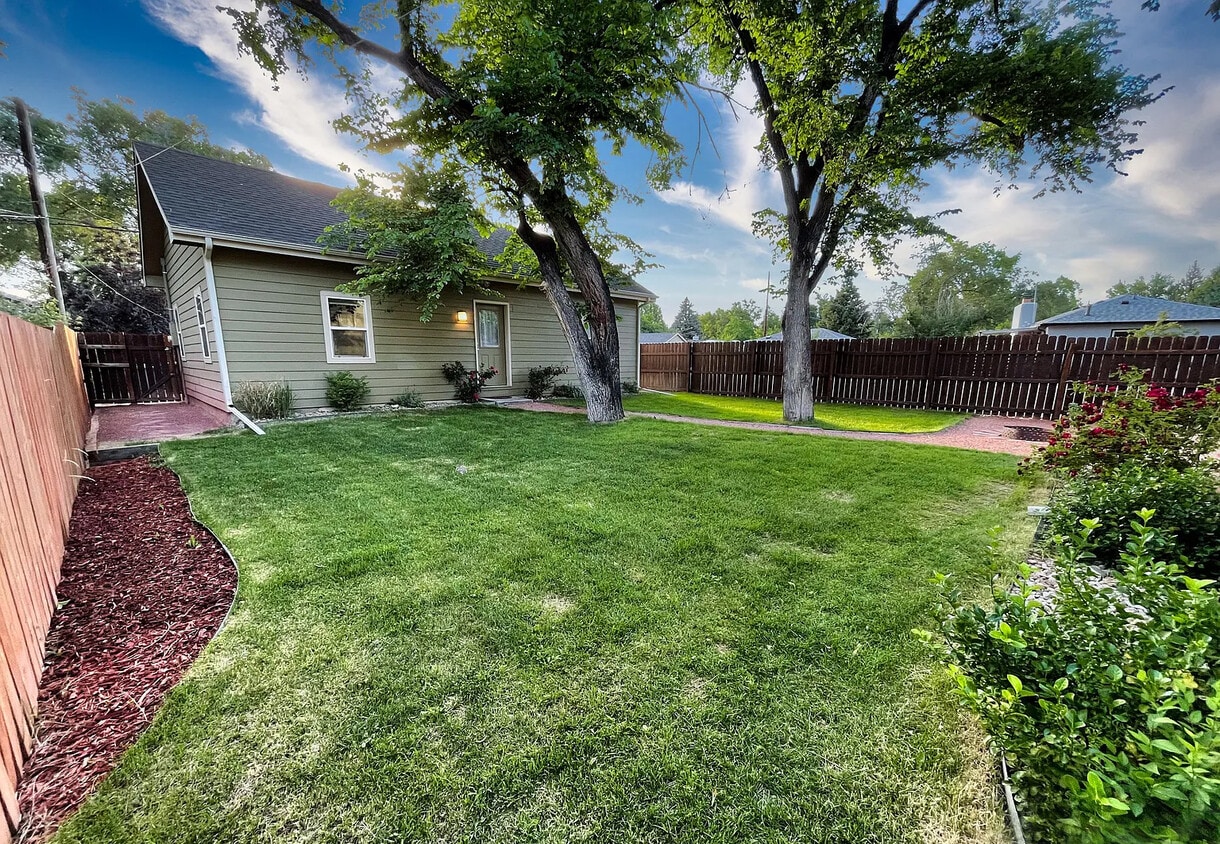 1047 Venice St, Longmont, CO 80501 Townhome Rentals in Longmont CO