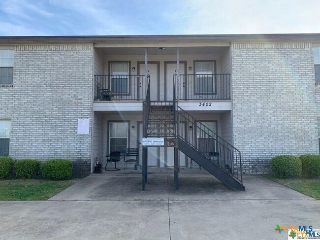 Foto del edificio - 3402 Zephyr Rd