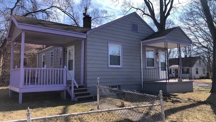 Primary Photo - 1950 Bohemian Ave.