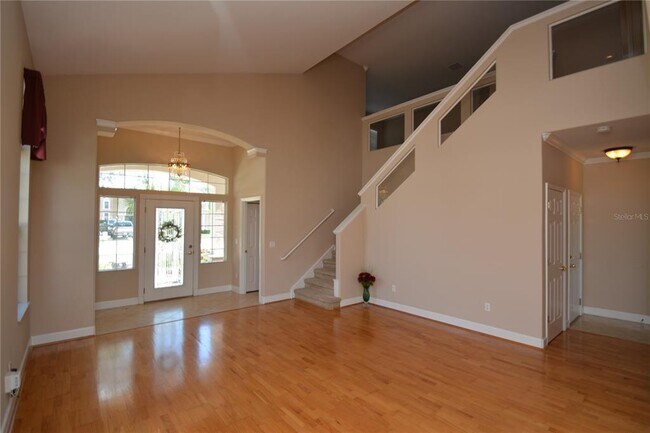 Foto del edificio - 204 S Riverwalk Dr