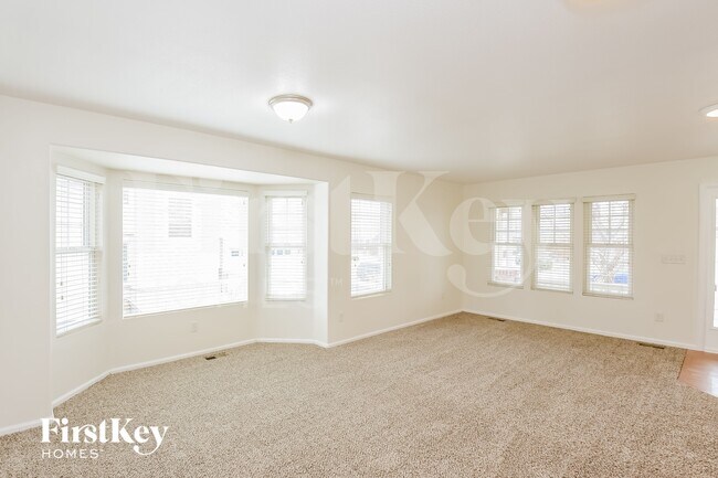 Building Photo - 3011 S Jericho Way