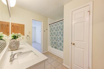 Building Photo - 2915 Blue Mist Dr