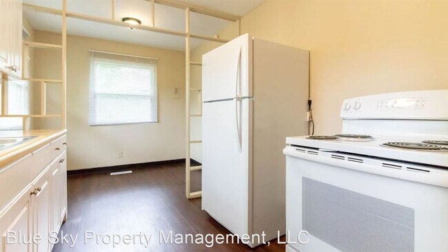 Building Photo - 3 br, 1 bath House - 1404 W Rex St