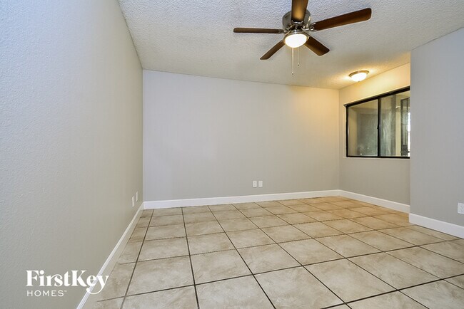 Building Photo - 77 Parrish Ln