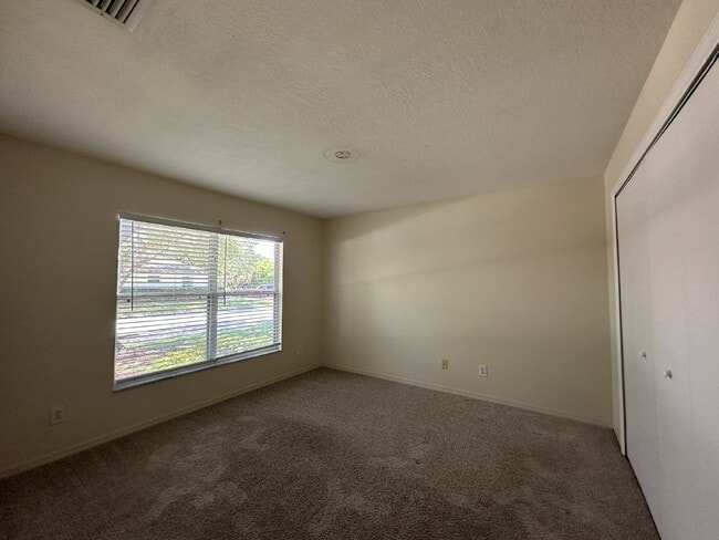 Building Photo - Charming 2-Bed, 2-Bath Home on Foxwood Dri...