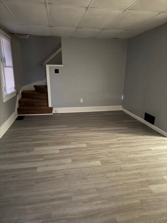 Building Photo - 440 5th St