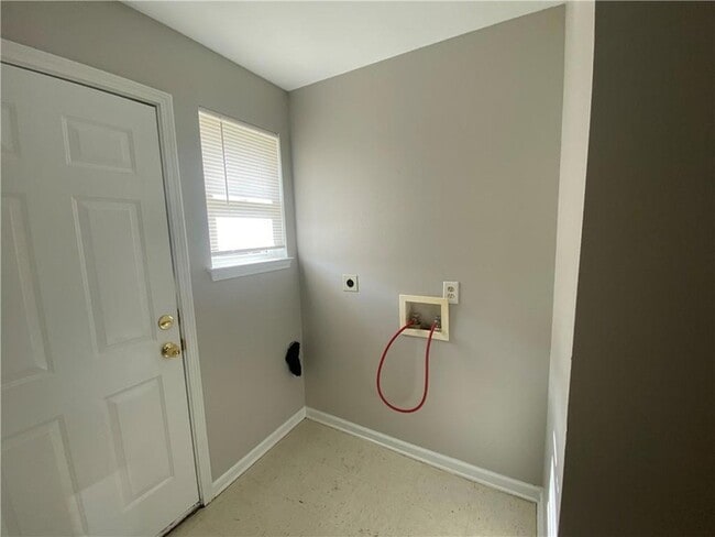 Building Photo - 9016 Amour Dr