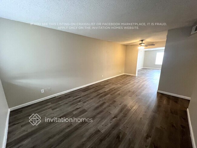 Building Photo - 11401 N 25th Ave