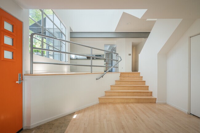 Foto del edificio - 1935 Weepah Way