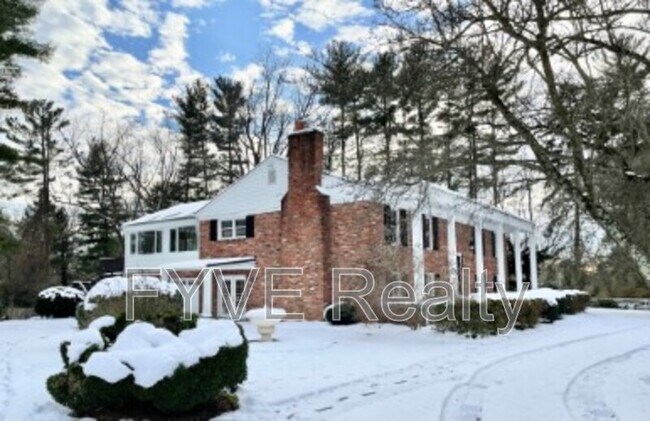 Foto del edificio - 9621 Atwood Rd