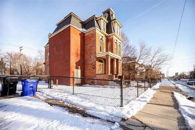 Building Photo - 3966 Trumbull Ave