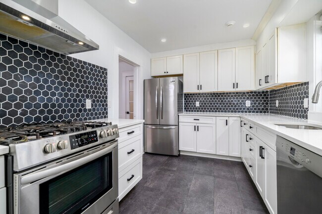 Foto del edificio - 58 Post Rd