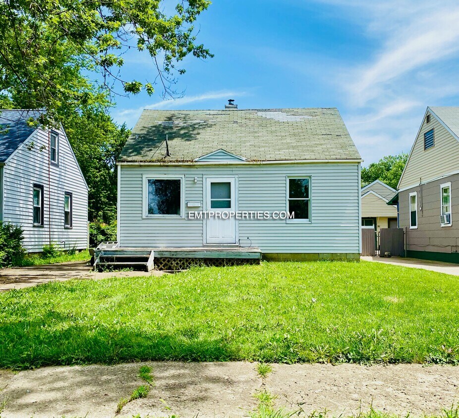 Foto principal - 1605 Maine Ave