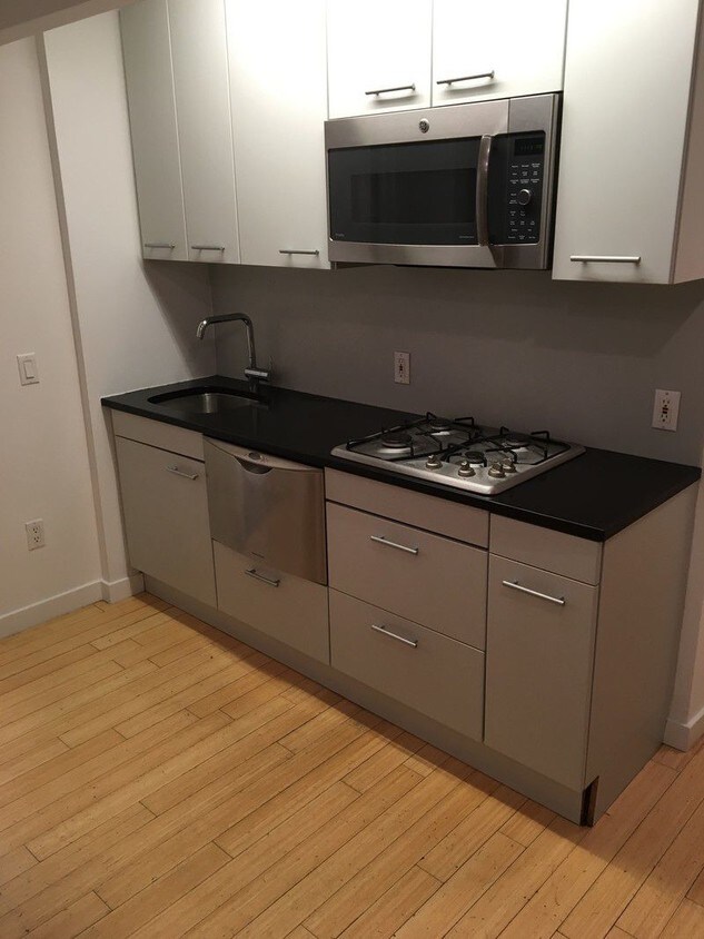 Primary Photo - 43 Avenue C