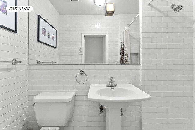 Foto del edificio - 944 Pacific St