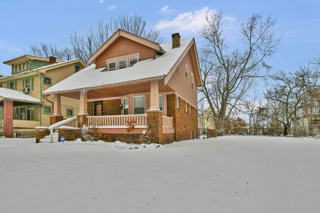 Building Photo - 890 E 143rd St