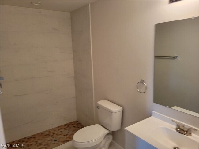Foto del edificio - 1317-1317 SE 23rd Pl