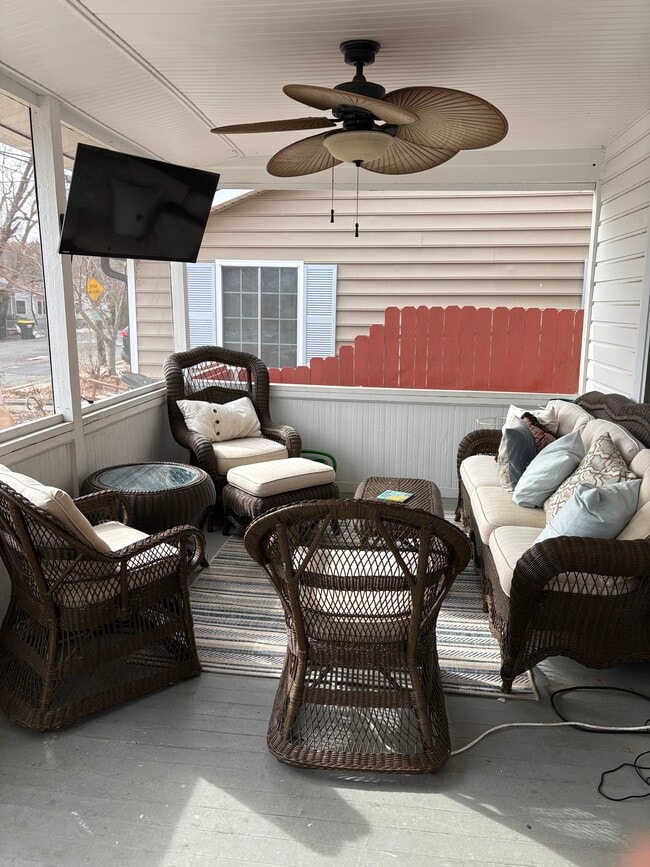 Foto del edificio - 4036 1st St