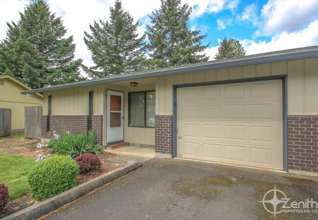 Building Photo - 2922 NE 86th Ave