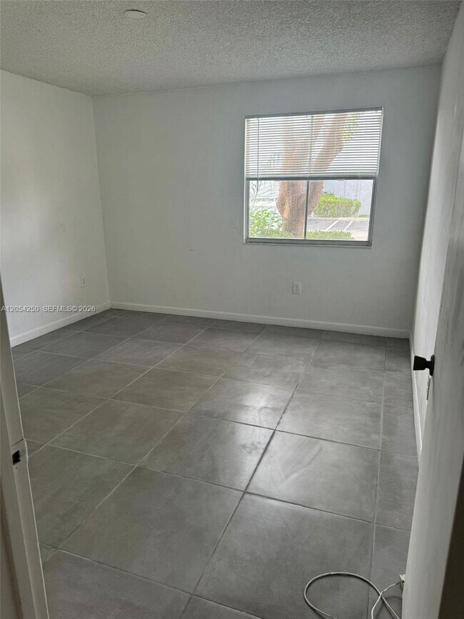 Foto del edificio - 9760 NW 47th Terrace
