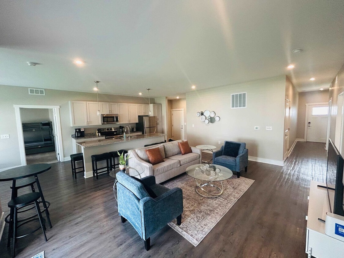 Foto principal - 3939 Pinot Dr