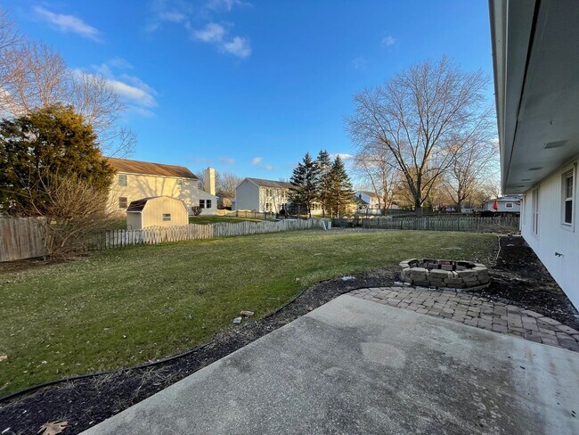 Building Photo - 3 Bedroom Home in Fishers with Bonus Room!