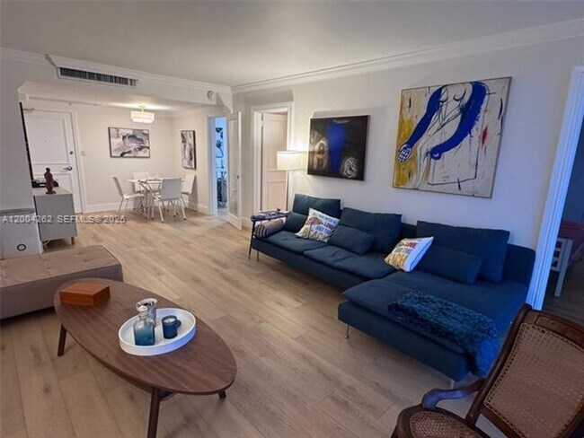 Photo - 5151 Collins Ave Apartment