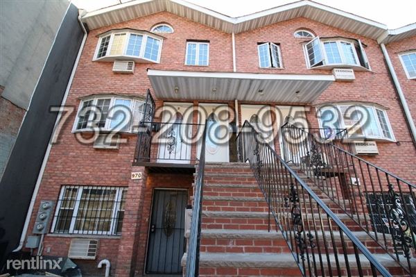 Building Photo - 970 Myrtle Ave