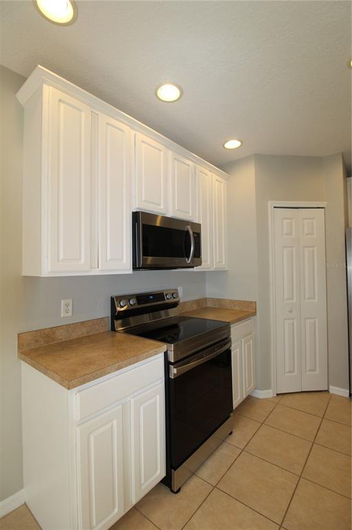 Building Photo - 14912 Skip Jack Loop