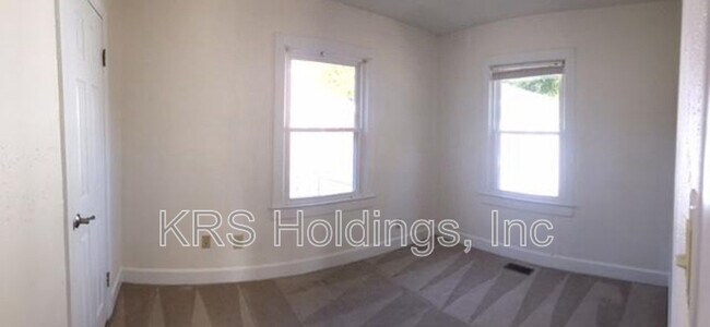 Building Photo - 14 Curtis Dr