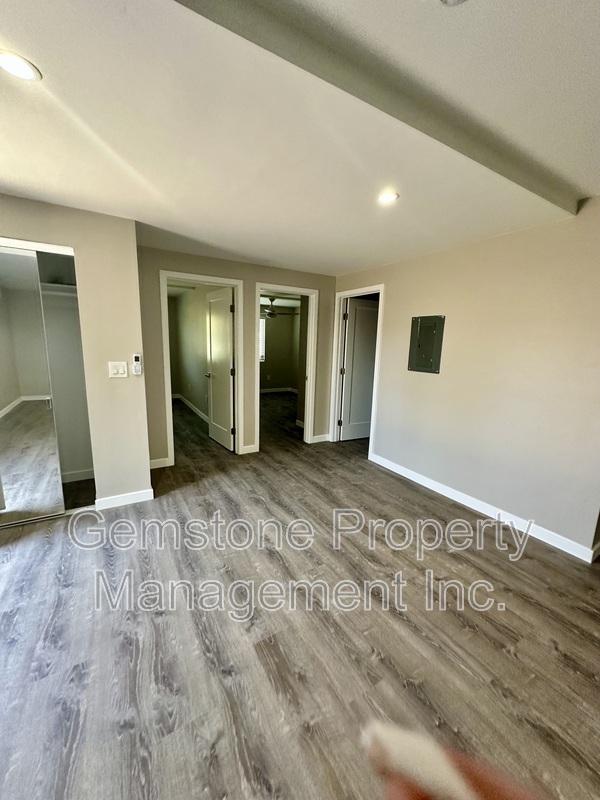 Foto principal - 4810 54th St