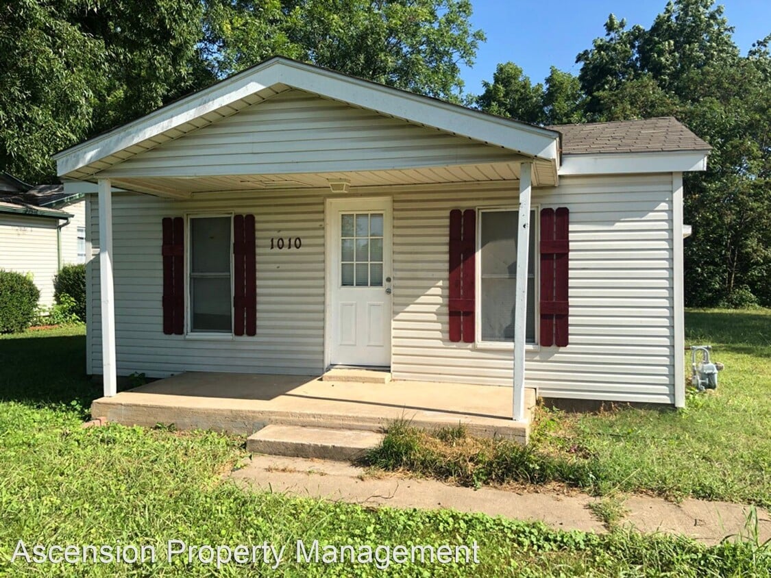 1010 W Oak St, Collinsville, OK 74021 House Rental in Collinsville, OK