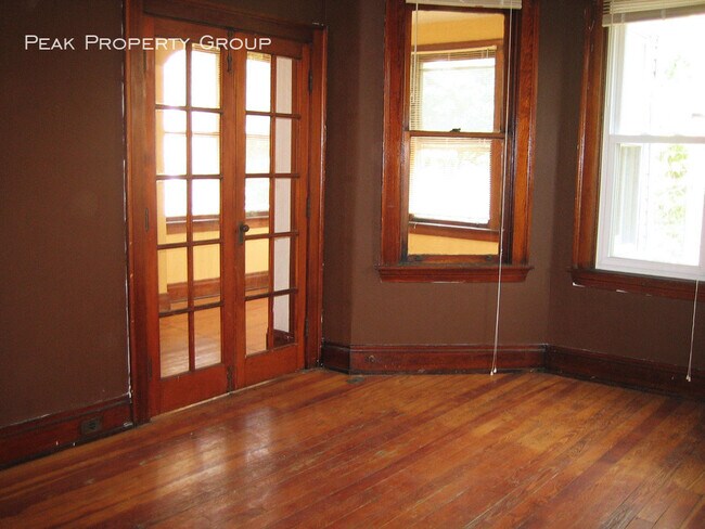 Building Photo - 2125 W Clifton Ave