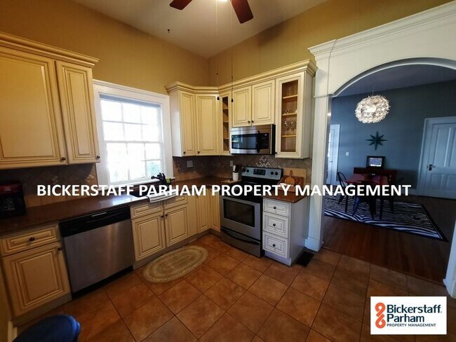 Building Photo - Fully Furnished Home!!! This Is Exactly Wh...
