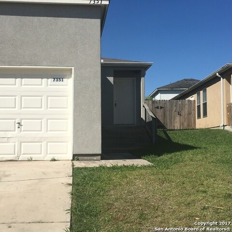 Building Photo - 7351 Golf Vista Blvd