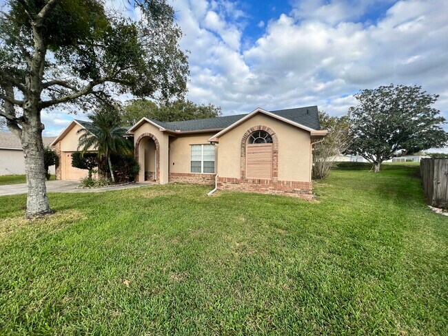 Building Photo - 3863 Creek Bed Cir