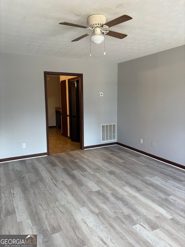 Foto del edificio - 1048 Green Valley Dr NW