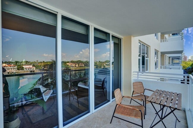 Building Photo - 5600 Collins Ave