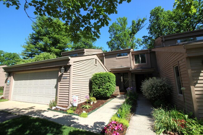 Building Photo - 5432 Parkgrove Rd