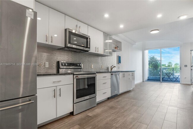 Foto del edificio - 3339 Virginia St