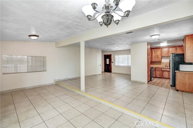 Building Photo - 8204 Klusman Ave