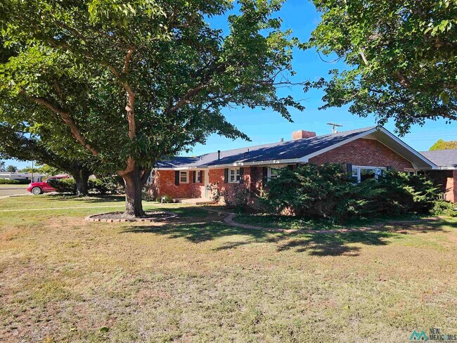 Foto del edificio - 1801 Eastridge Dr