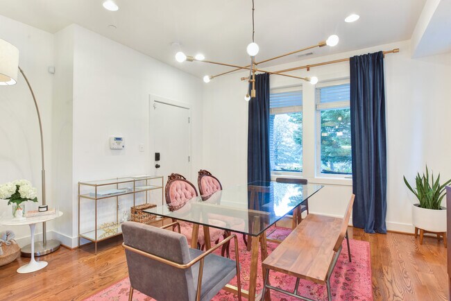 Dining area - 15 Grant Cir NW