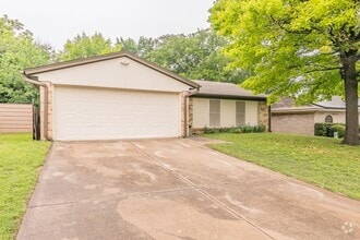 Building Photo - 700 Panay Way Dr