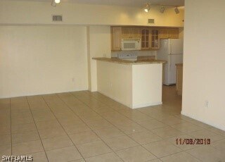 Building Photo - 1810 Florida Club Cir