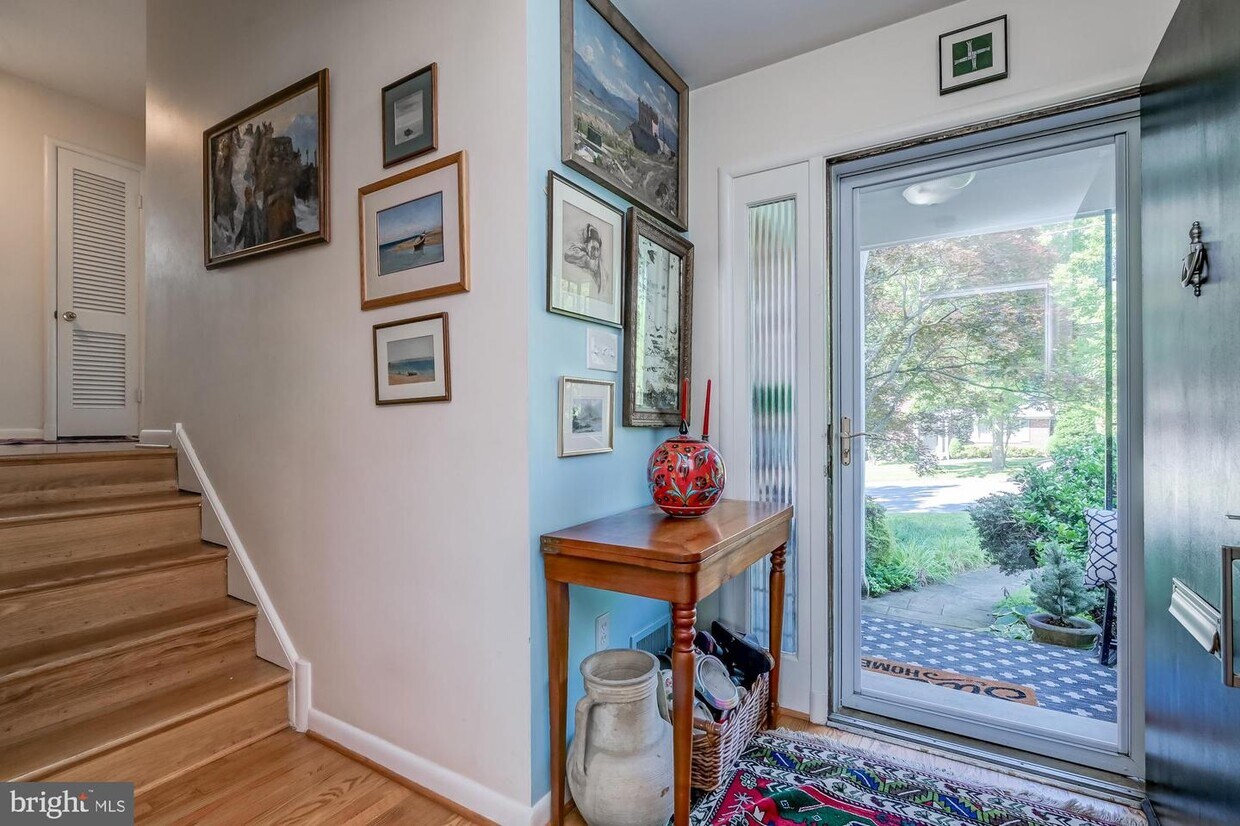 Foto principal - 5703 Cromwell Dr