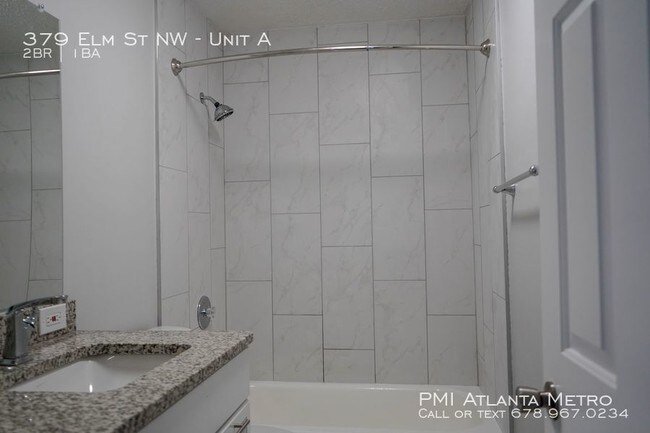 Foto del edificio - Experience The Elm Lifestyle