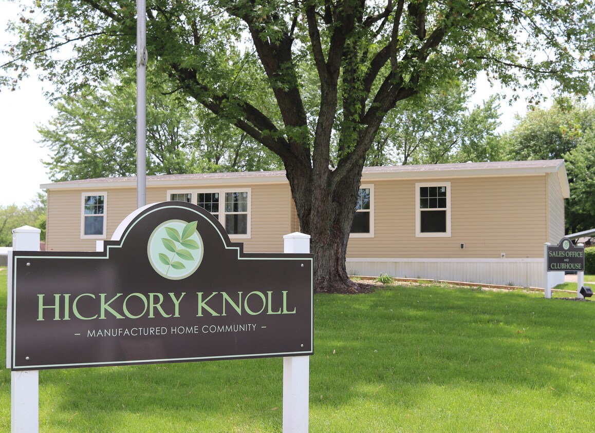 Hickory Knoll Apartments in Indianapolis, IN